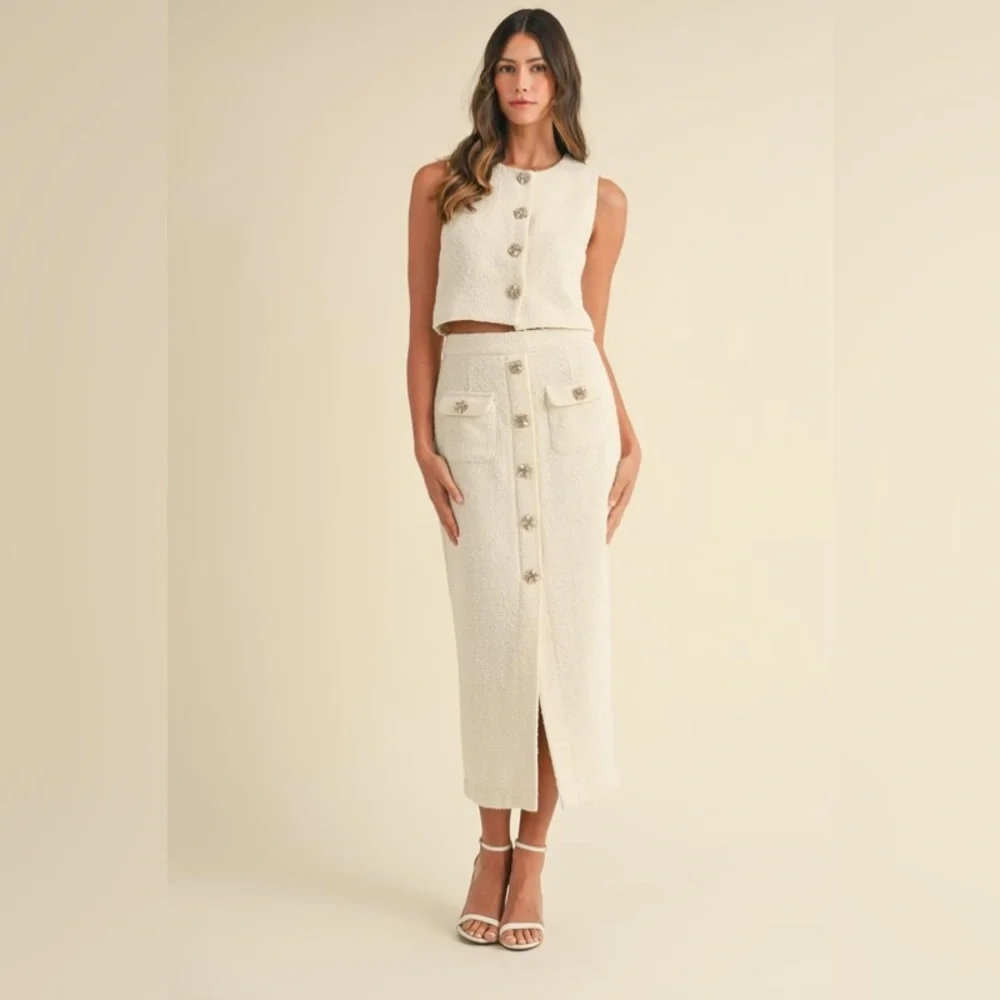 54. Sleeveless Tweed Top and Skirt Set with Jeweled Buttons in Cream - Picture 4 of 11